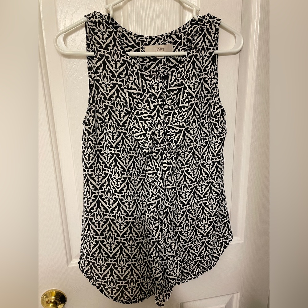 Loft tank size XS. Like new condition